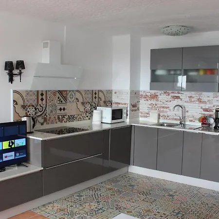 Casa Blanca - Sea View - First Line Apartment